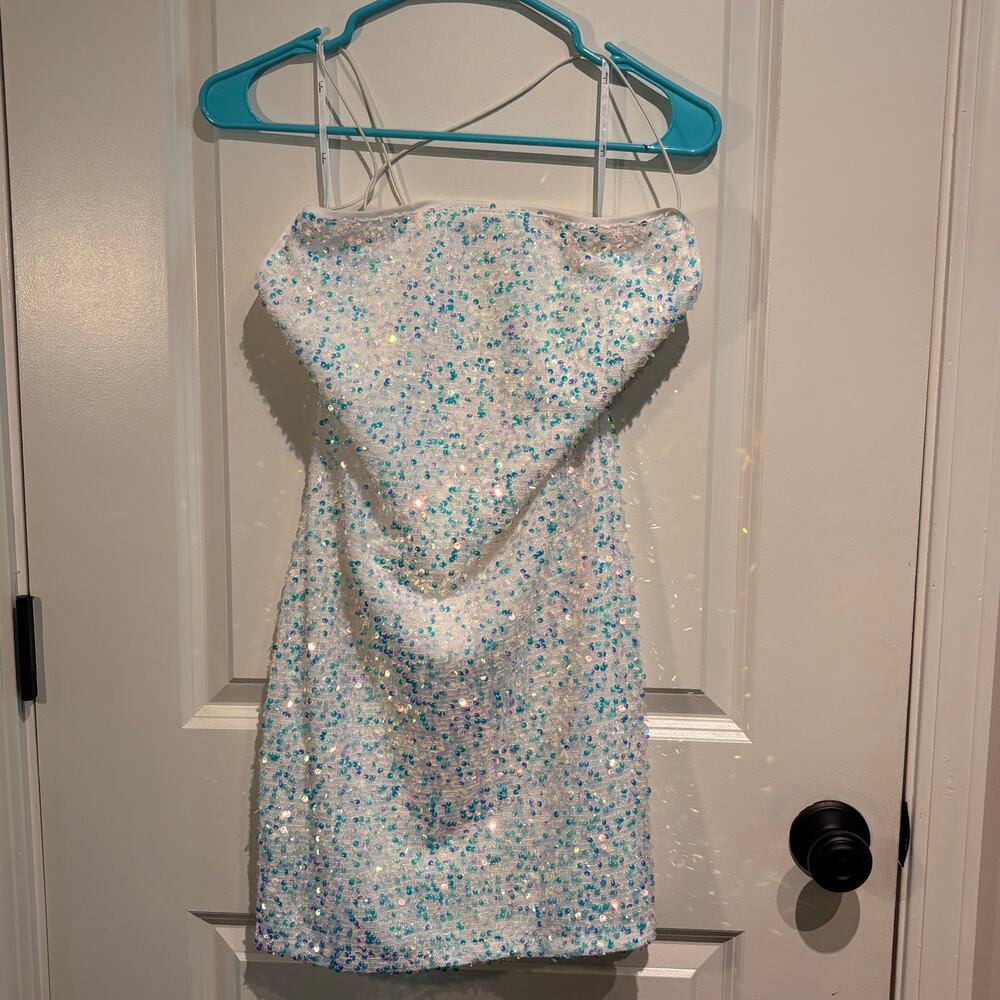 Lulus bodycon white iridescent sequin dress size S